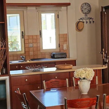 Casseiopia 5 Bedroom On With Pool 干尼亞