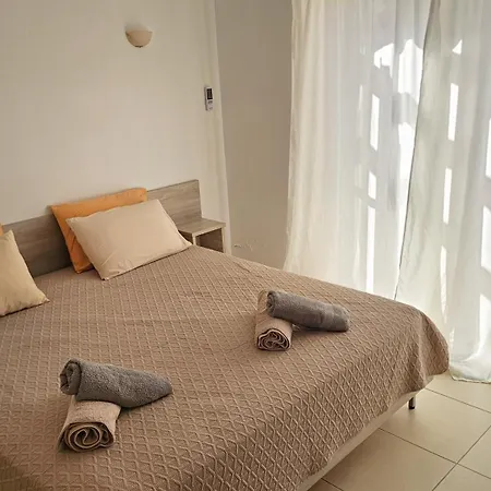 アパート Casseiopia 5 Bedroom On With Pool ハニア